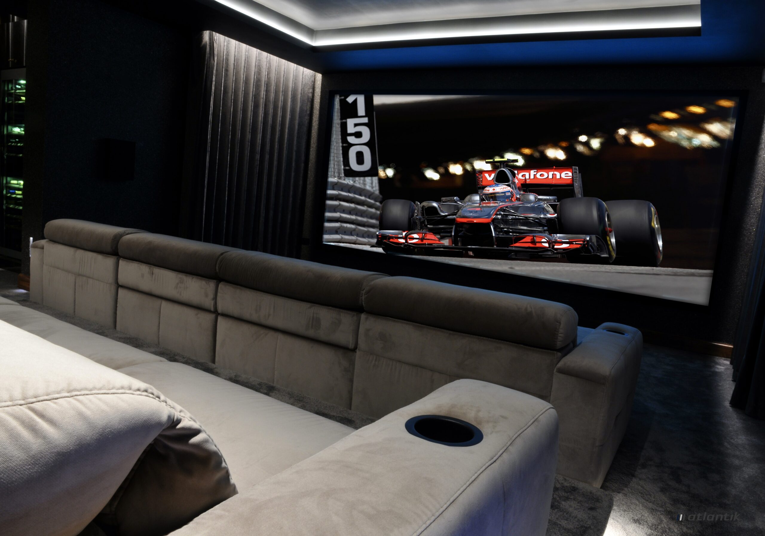 DC29EEA5-E7B0-4BA9-BEBA-276C70CF79A9_1_201_a